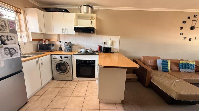2 Bedroom Property for Sale in Goodwood Park Western Cape